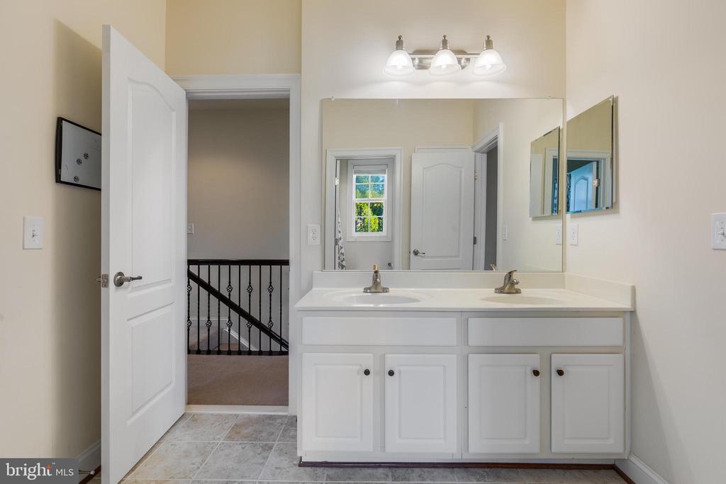 24531 FISHERMANS POND COURT
