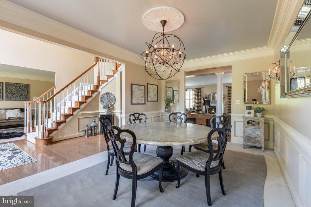 25554 MIMOSA TREE COURT
