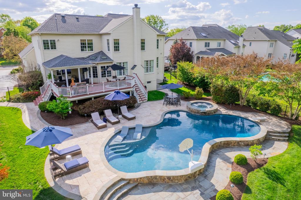 25554 MIMOSA TREE COURT