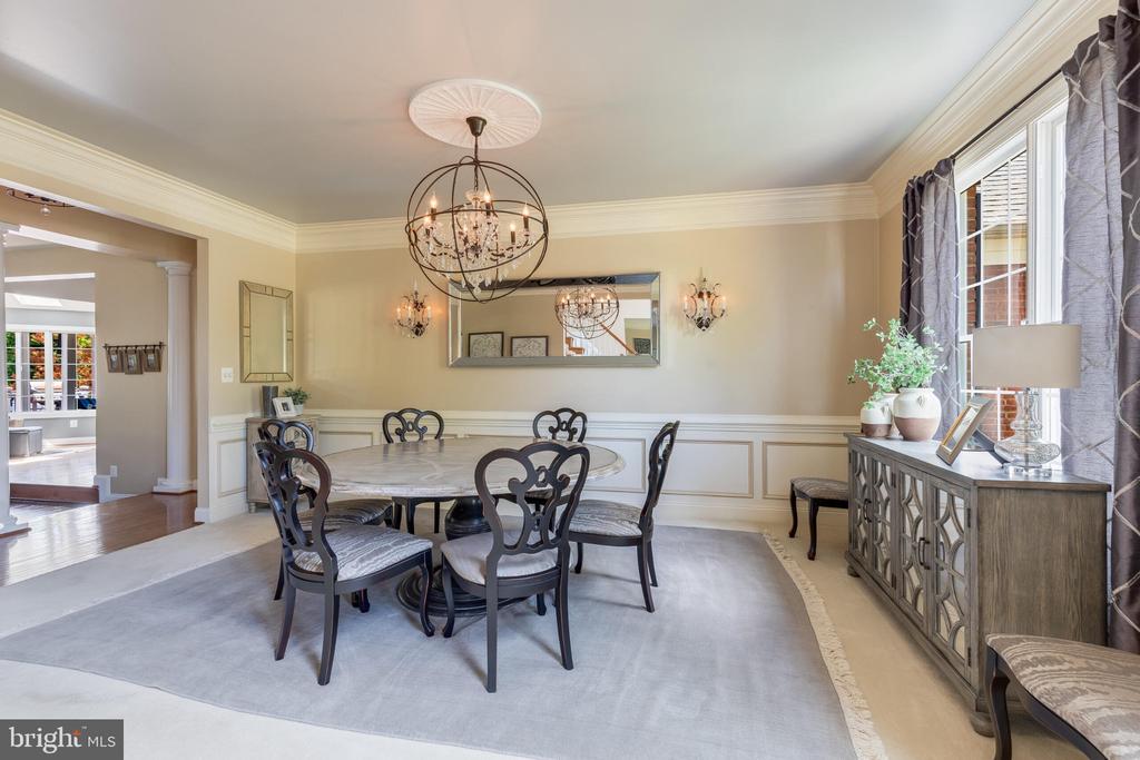 25554 MIMOSA TREE COURT