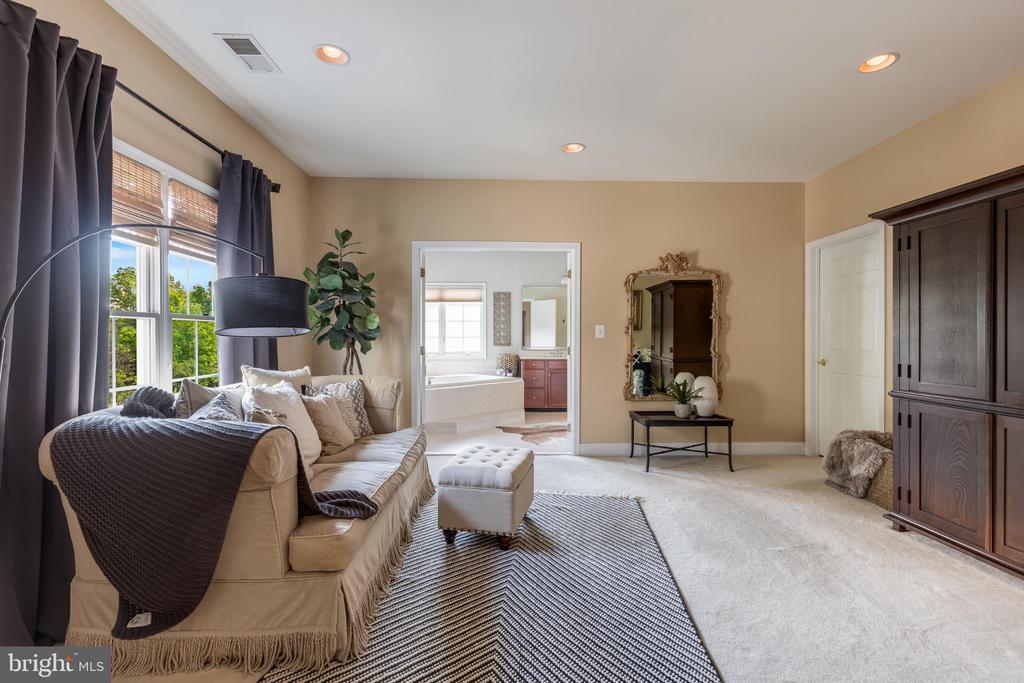 25554 MIMOSA TREE COURT