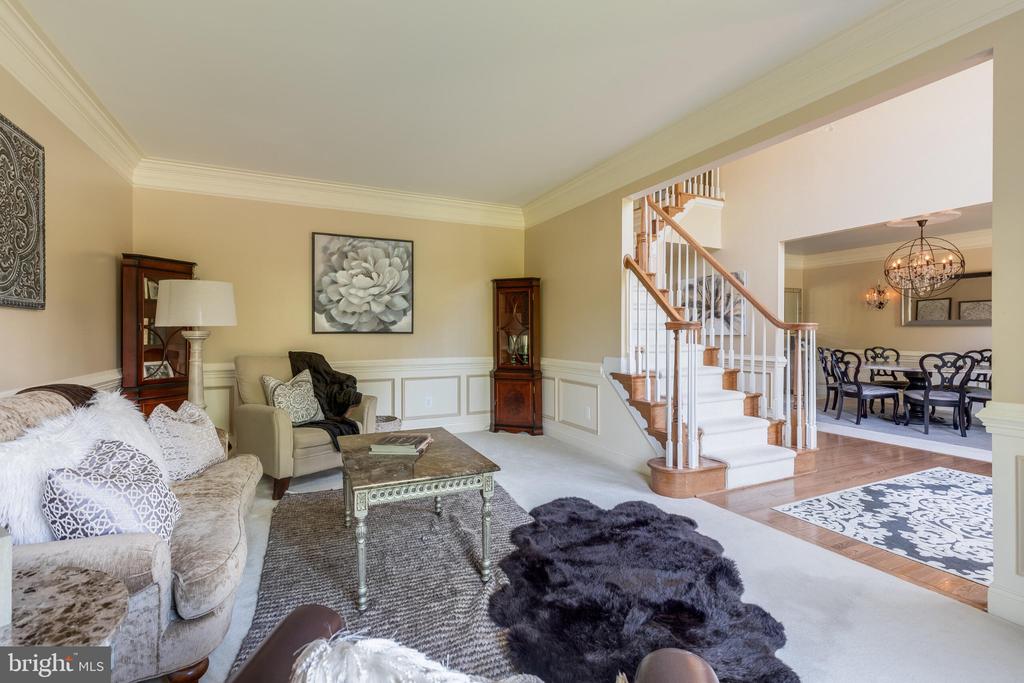 25554 MIMOSA TREE COURT