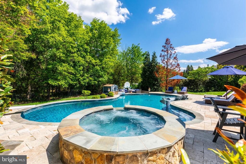 25554 MIMOSA TREE COURT