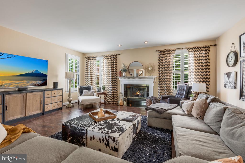 25554 MIMOSA TREE COURT