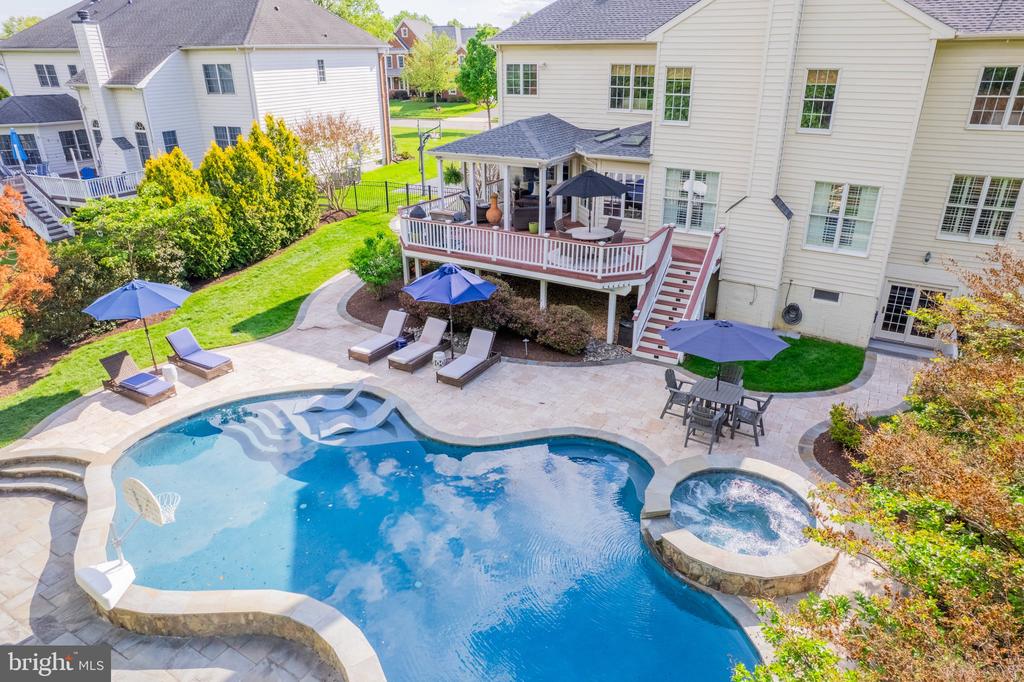 25554 MIMOSA TREE COURT