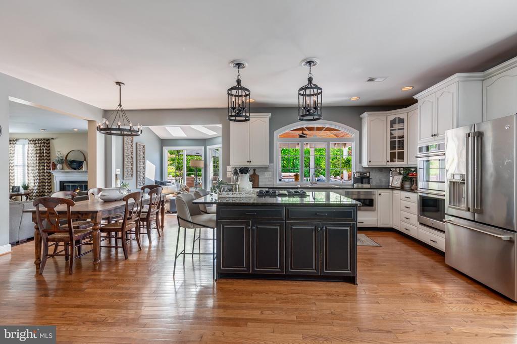 25554 MIMOSA TREE COURT