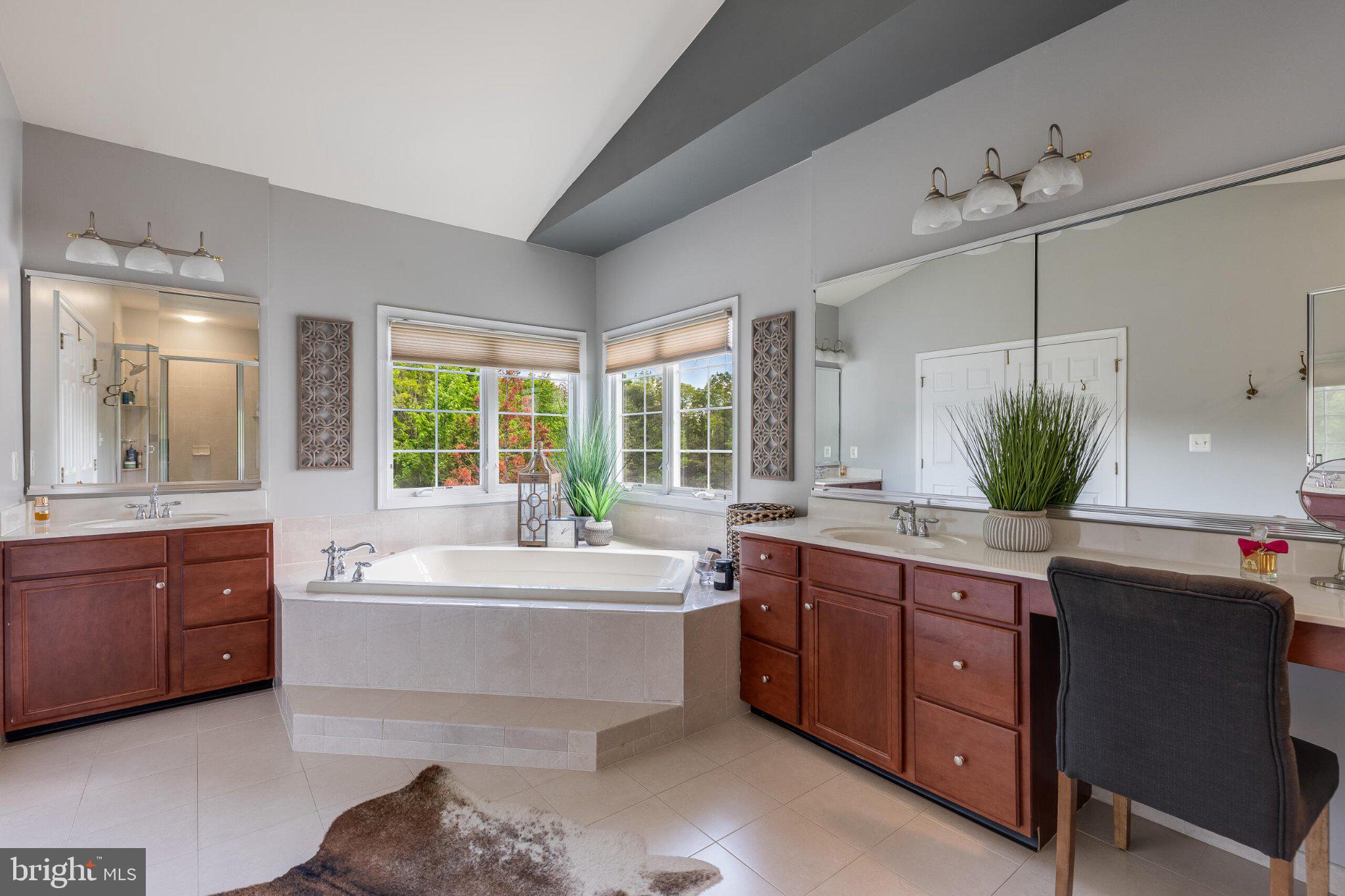 25554 MIMOSA TREE COURT