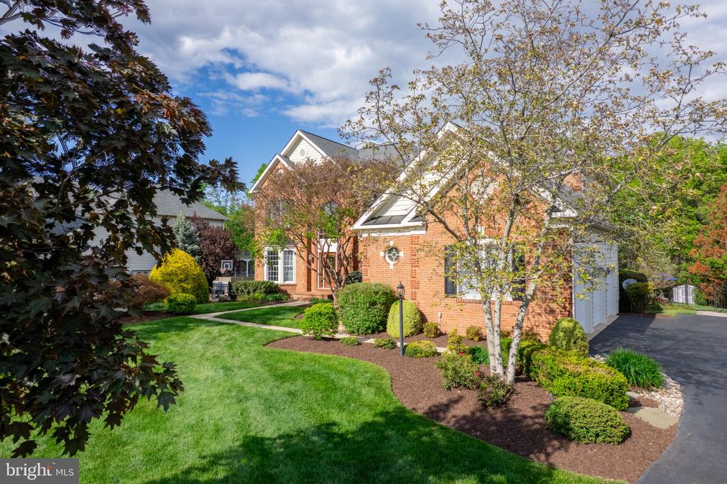 25554 MIMOSA TREE COURT