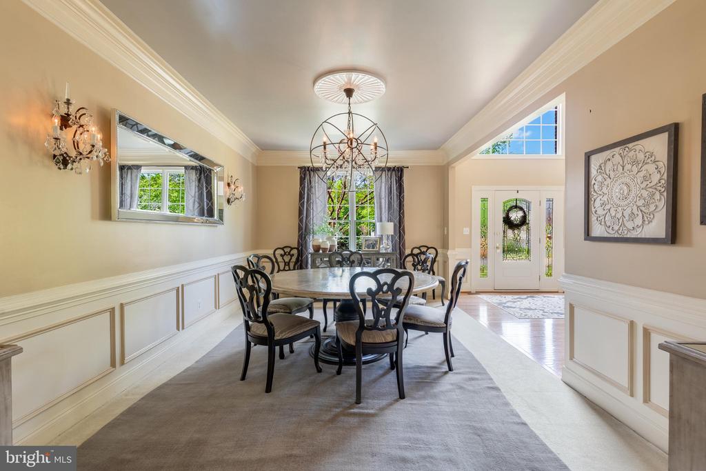 25554 MIMOSA TREE COURT