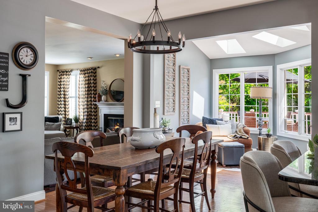 25554 MIMOSA TREE COURT