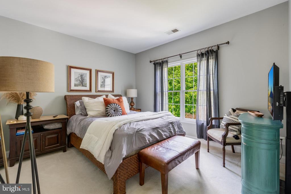 25554 MIMOSA TREE COURT