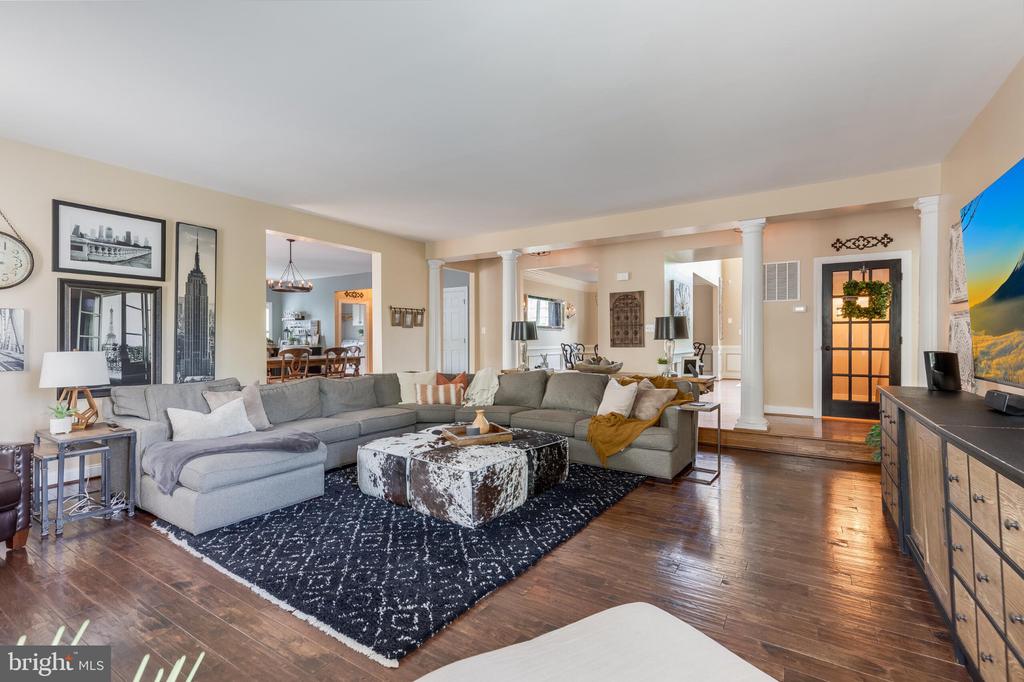 25554 MIMOSA TREE COURT