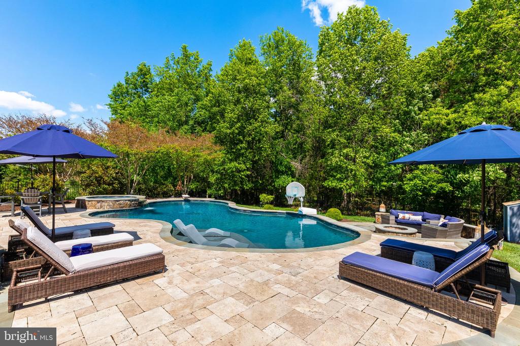 25554 MIMOSA TREE COURT