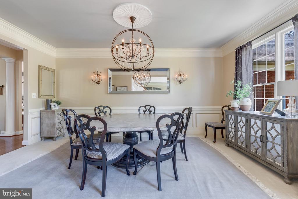 25554 MIMOSA TREE COURT