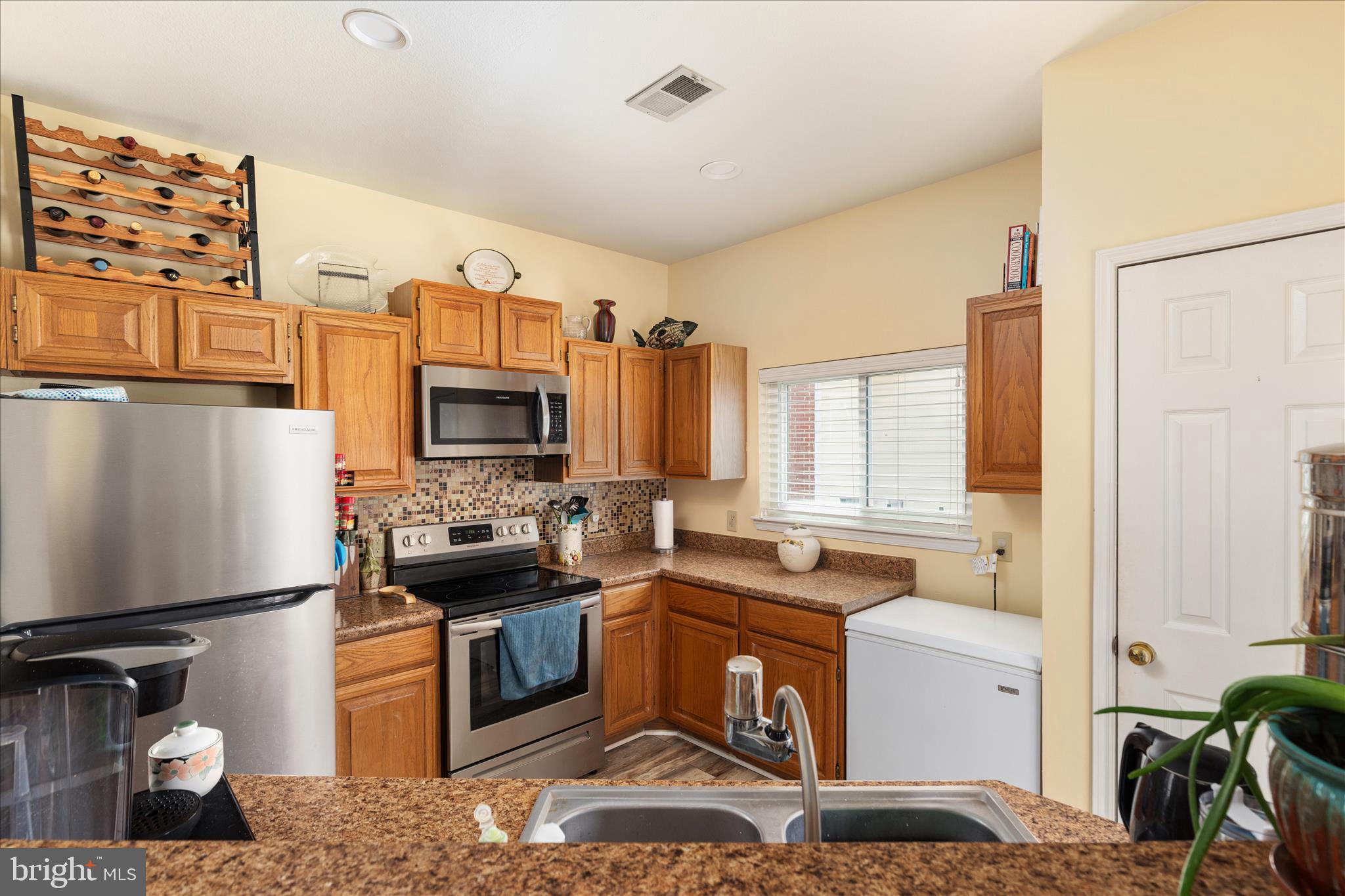 664 GATEWAY DRIVE SE 302