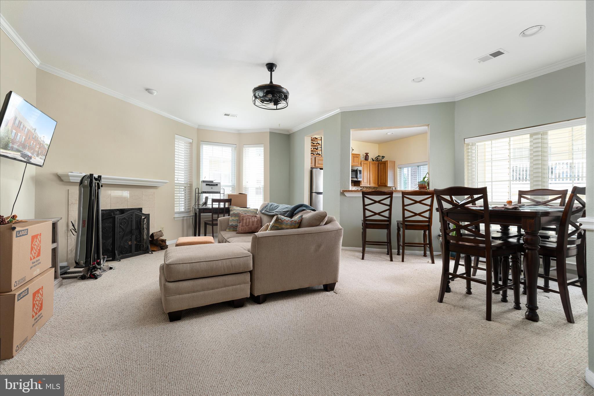 664 GATEWAY DRIVE SE 302