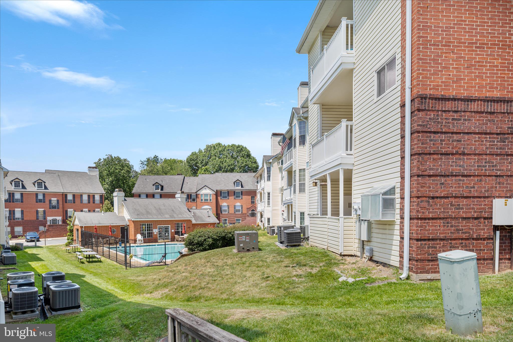 664 GATEWAY DRIVE SE 302