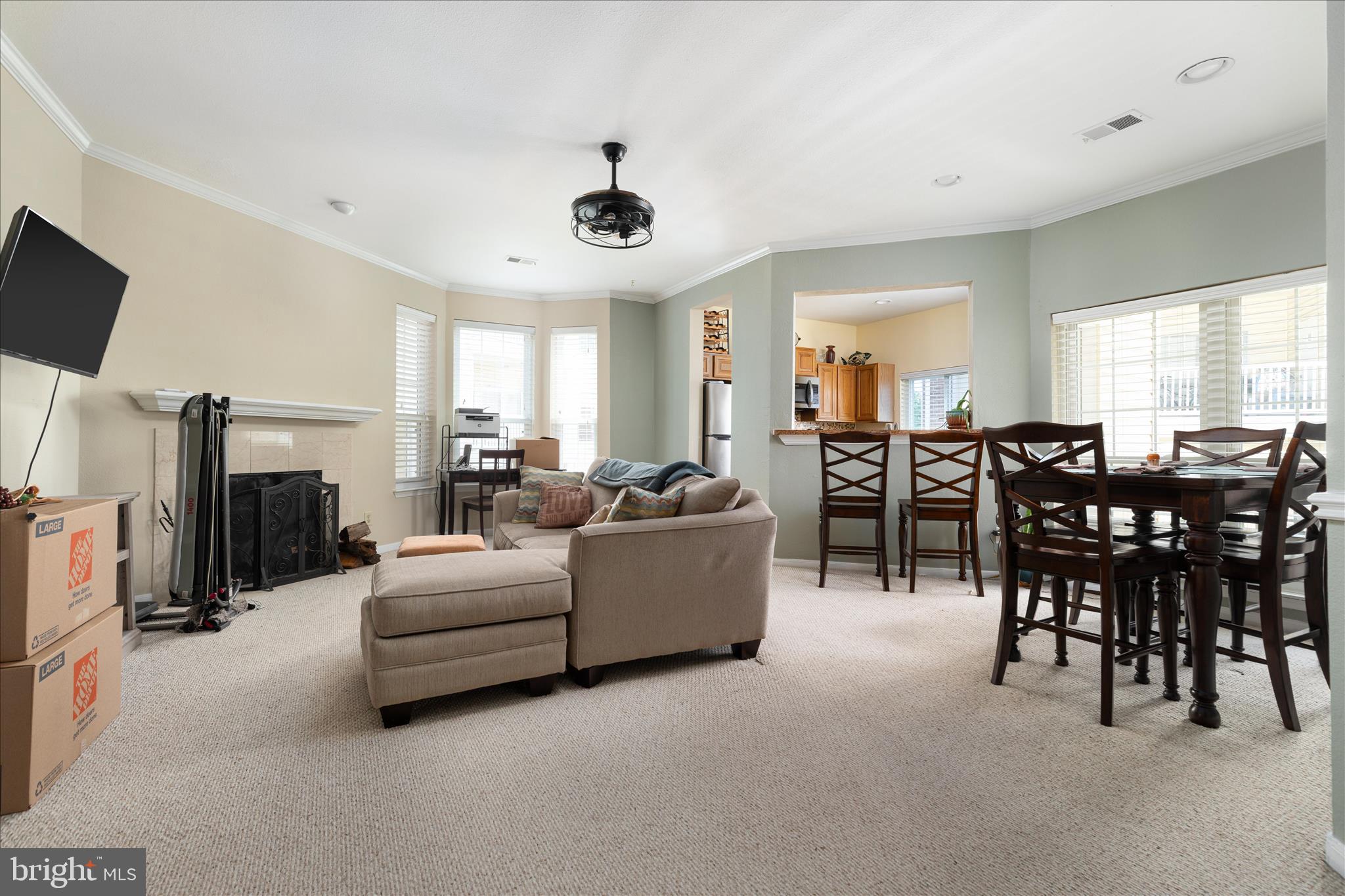 664 GATEWAY DRIVE SE 302