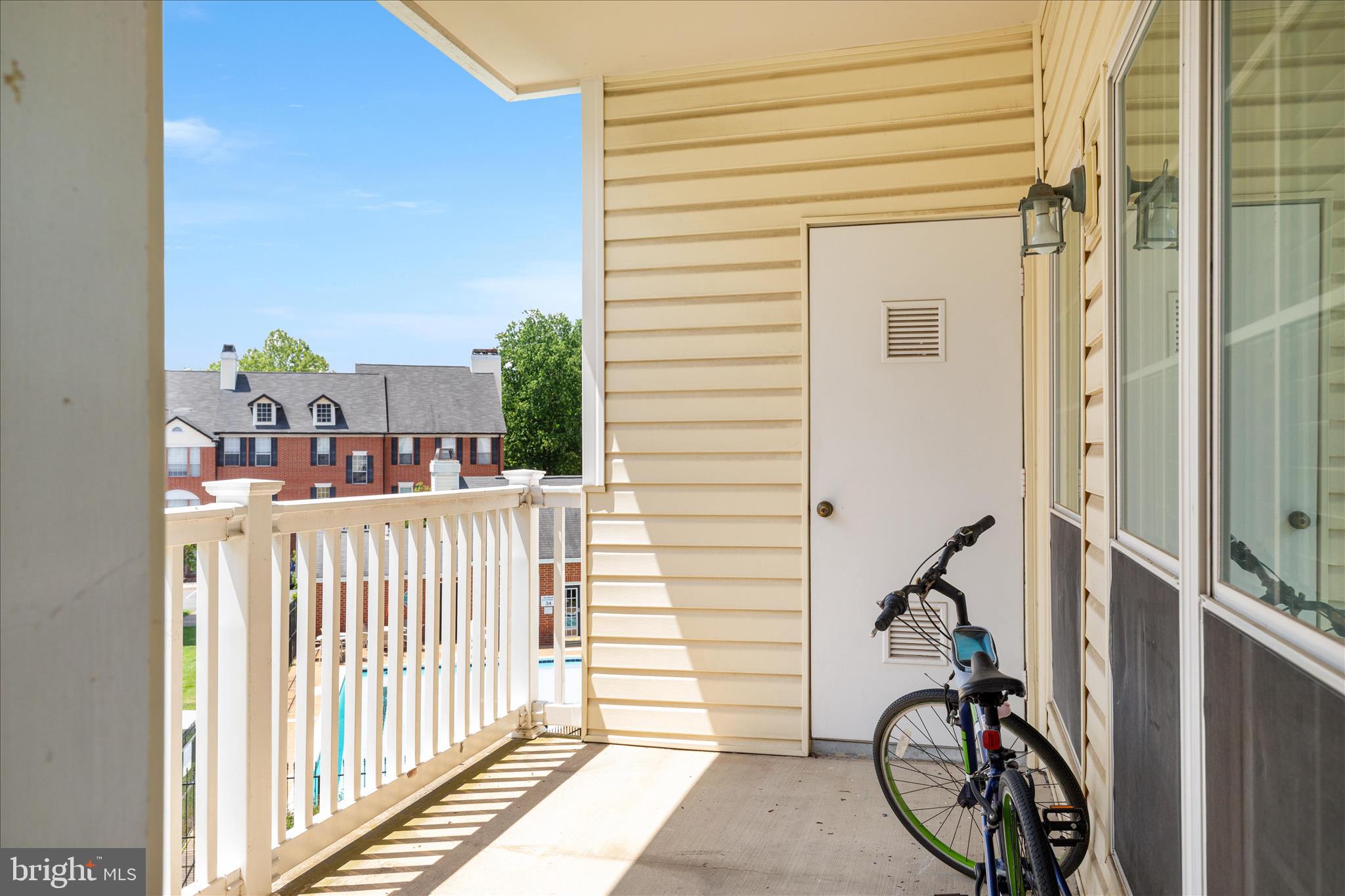 664 GATEWAY DRIVE SE 302