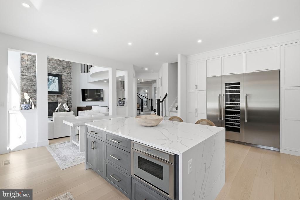 41897 WHITE MOUNTAIN COURT