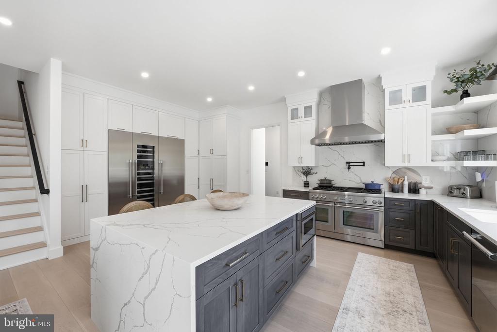 41897 WHITE MOUNTAIN COURT