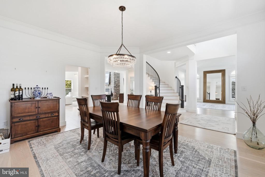 41897 WHITE MOUNTAIN COURT
