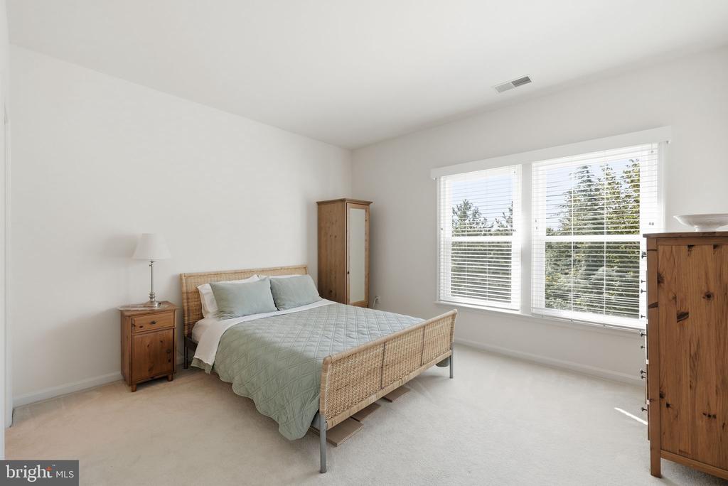 41897 WHITE MOUNTAIN COURT