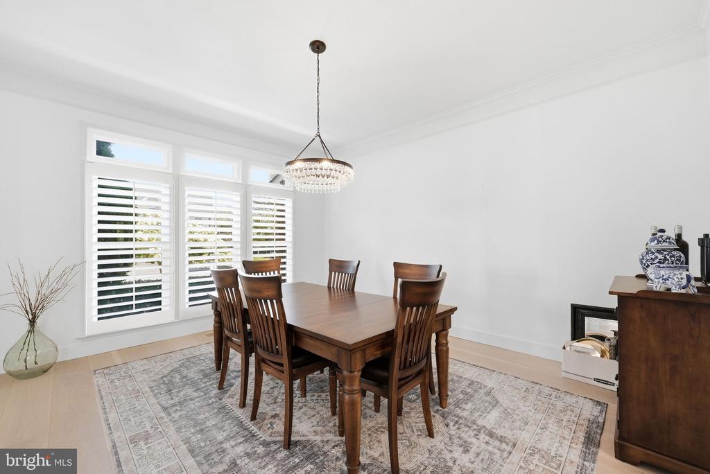 41897 WHITE MOUNTAIN COURT
