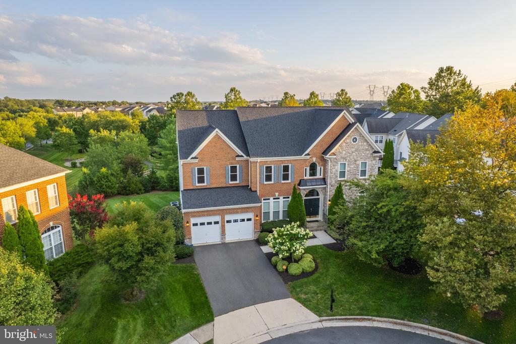 41897 WHITE MOUNTAIN COURT