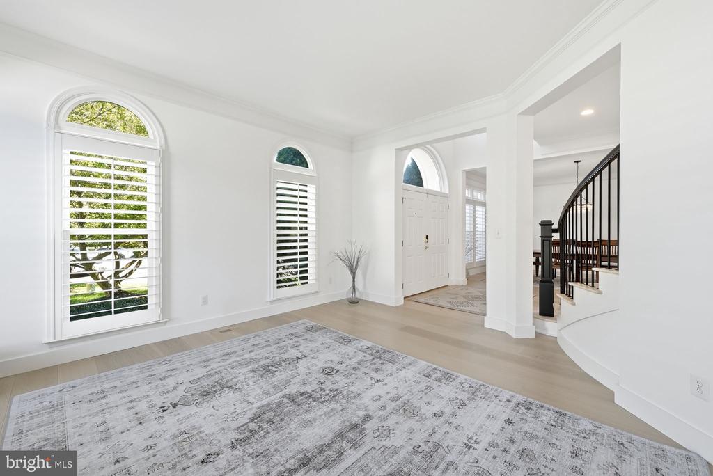 41897 WHITE MOUNTAIN COURT