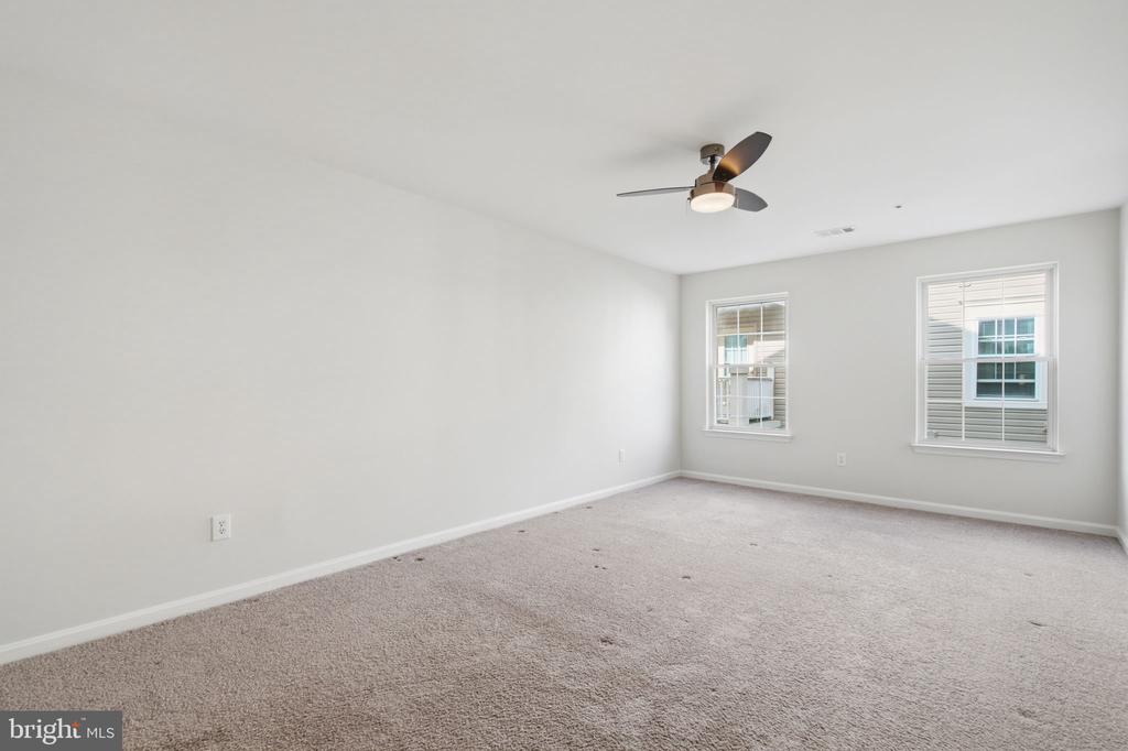 43414 EDGECLIFF TERRACE