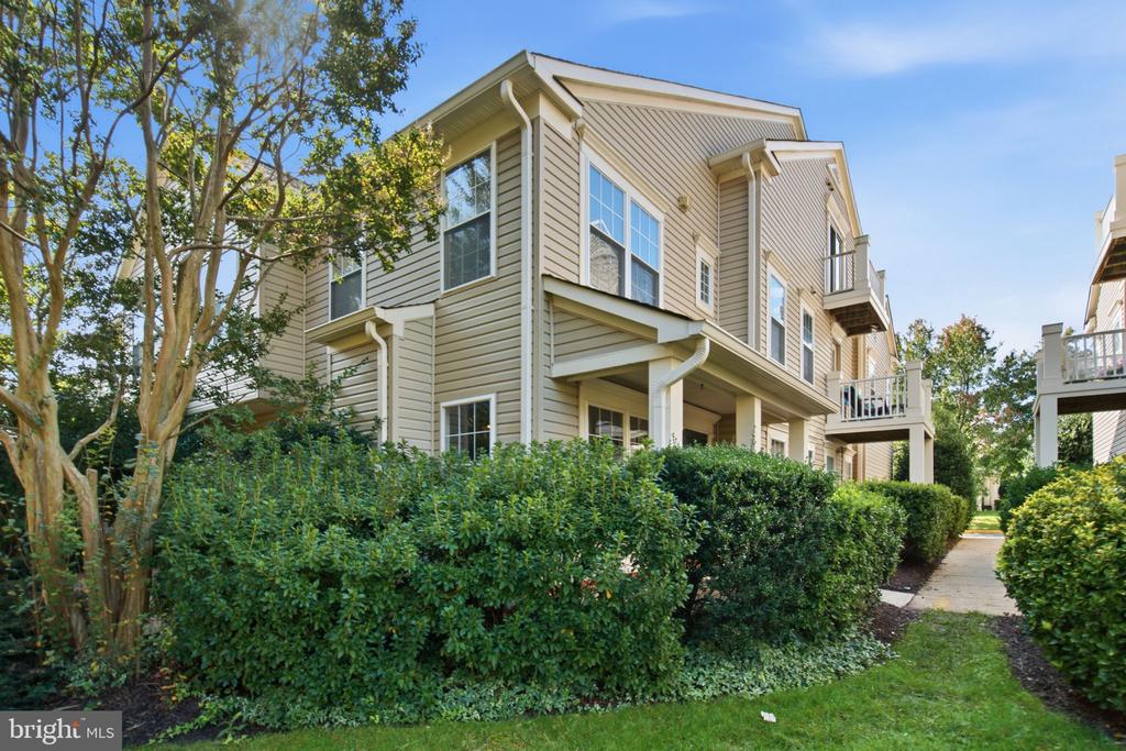 43414 EDGECLIFF TERRACE