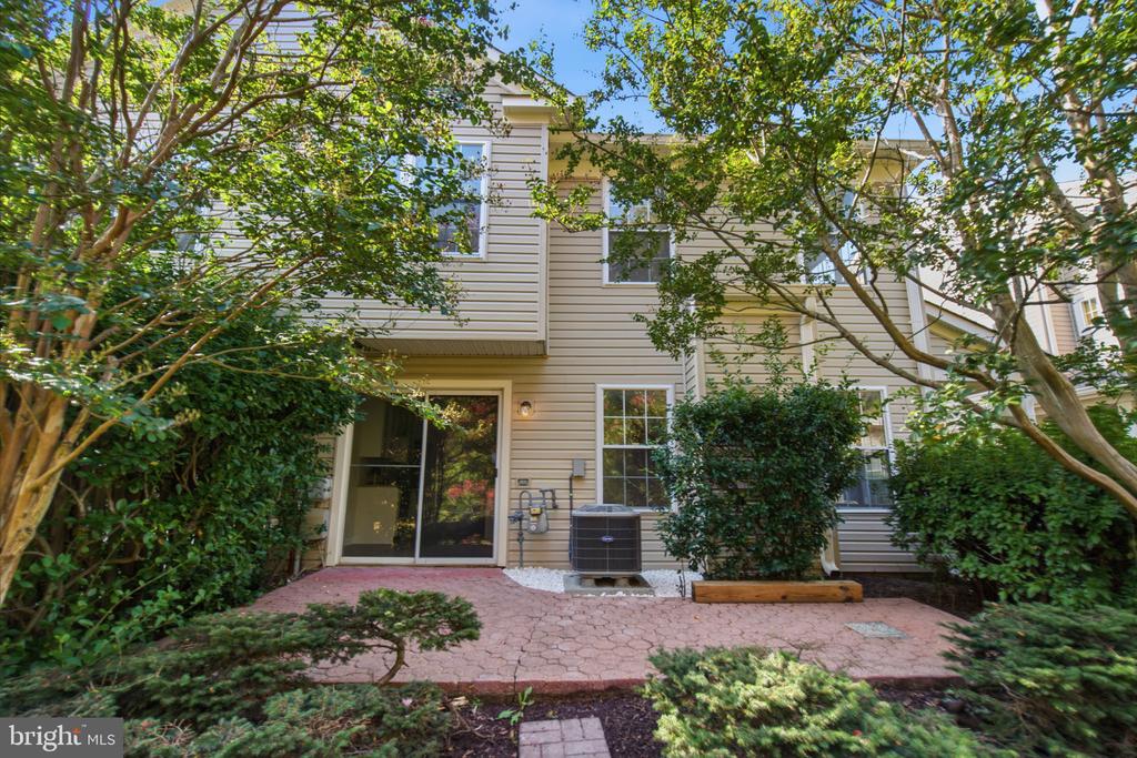 43414 EDGECLIFF TERRACE