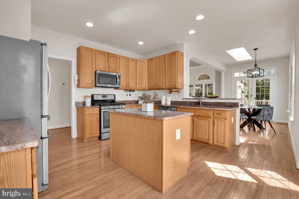 13736 Charismatic Way