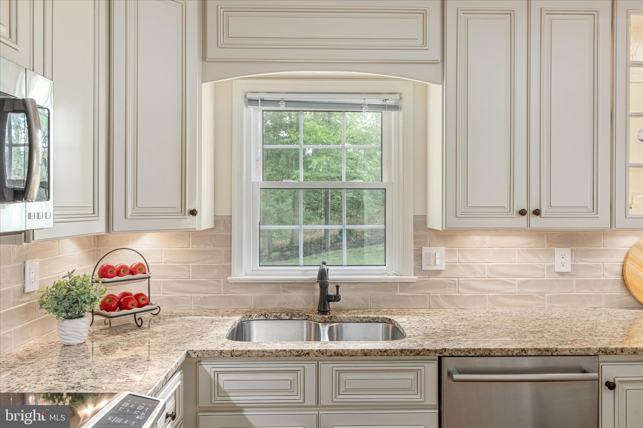 12852 VALLEYWOOD DRIVE