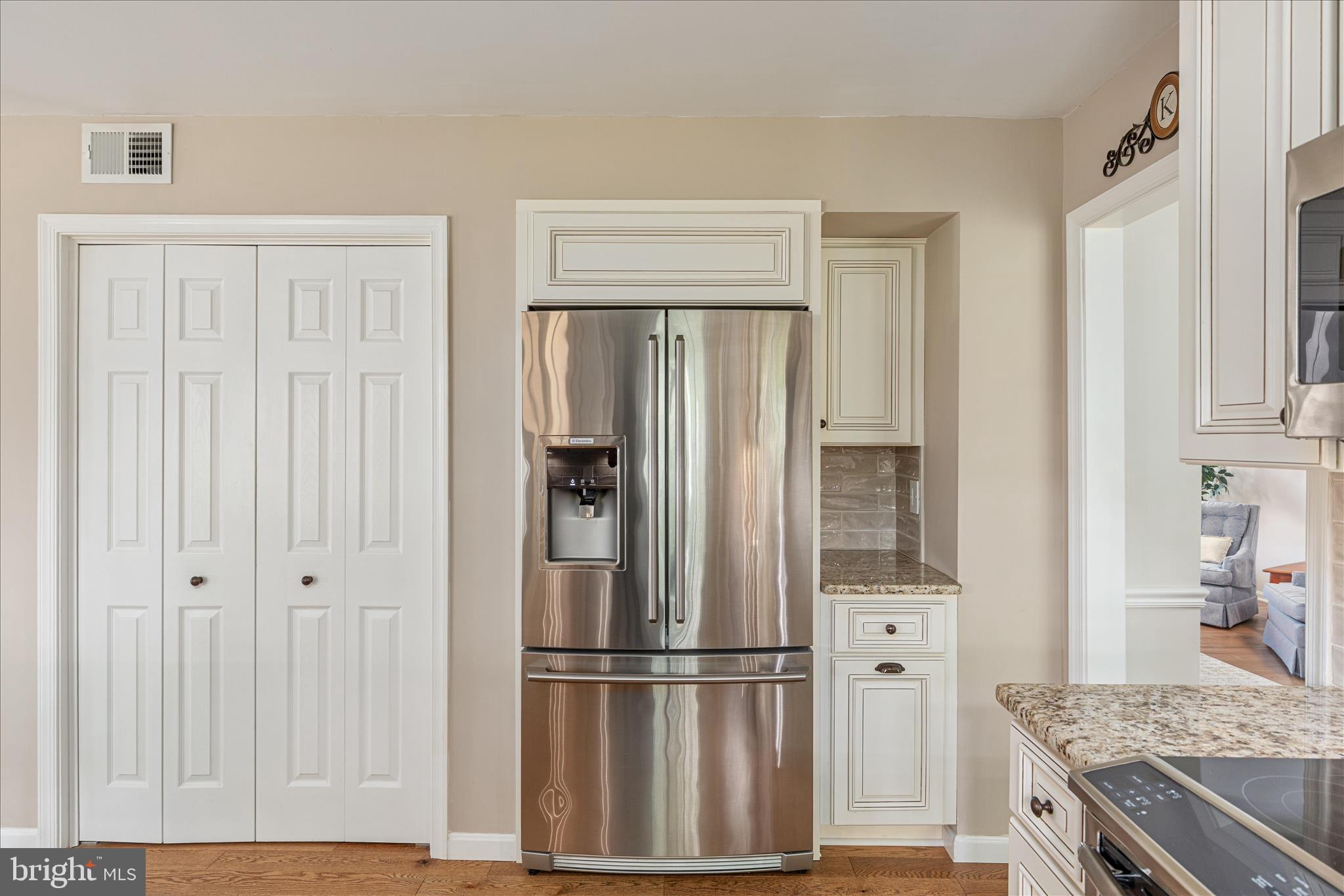 12852 VALLEYWOOD DRIVE