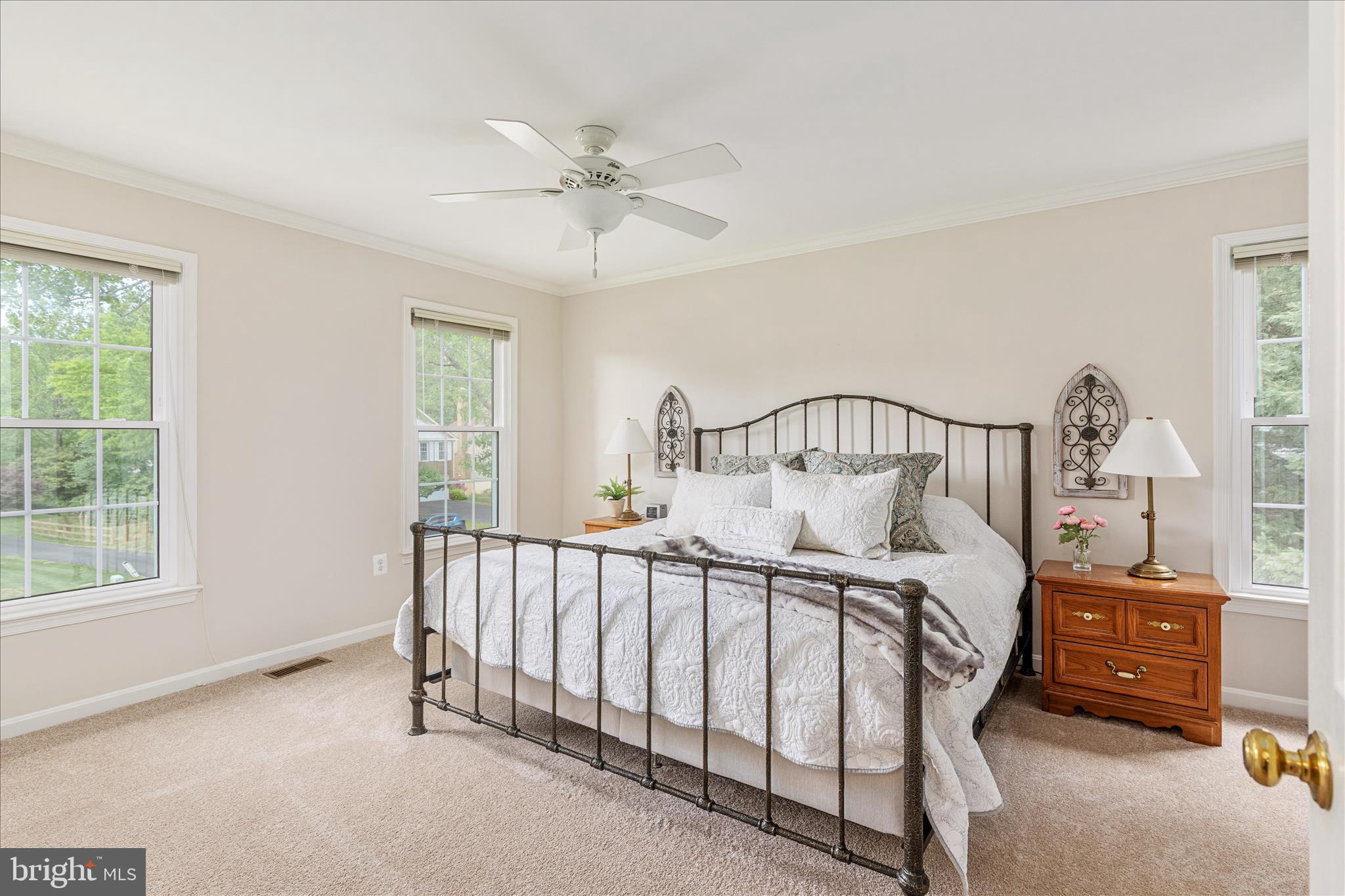 12852 VALLEYWOOD DRIVE