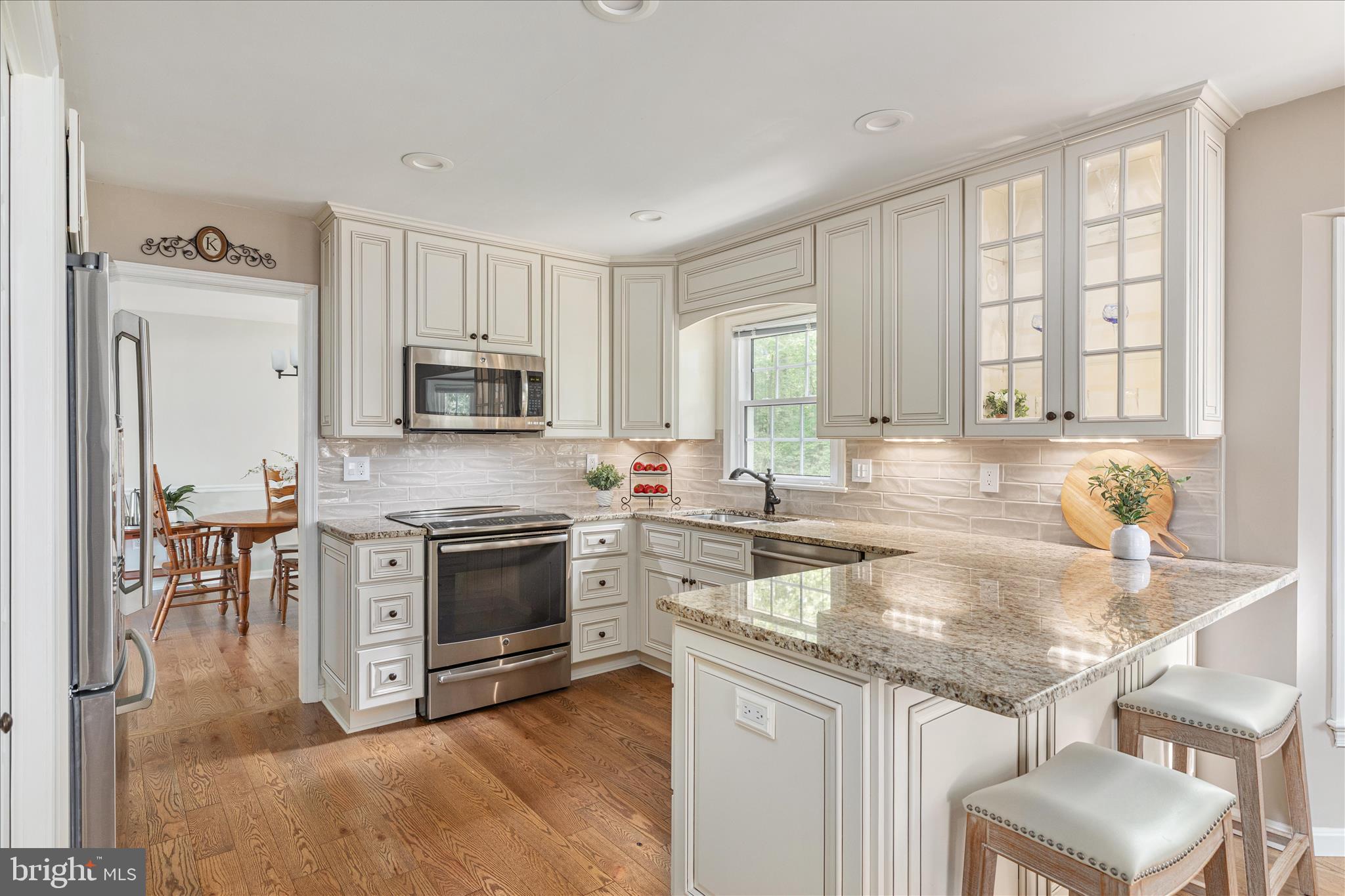 12852 VALLEYWOOD DRIVE