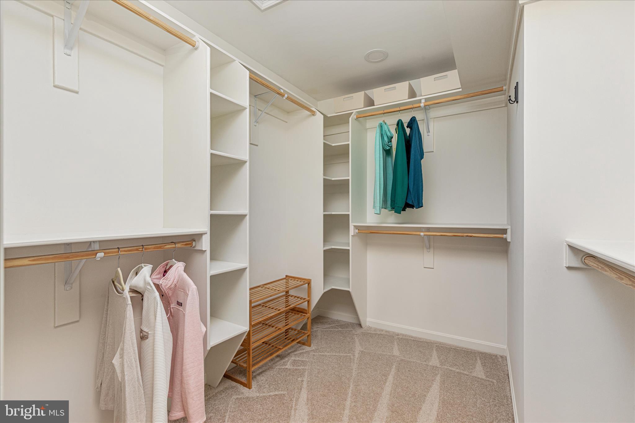 12852 VALLEYWOOD DRIVE