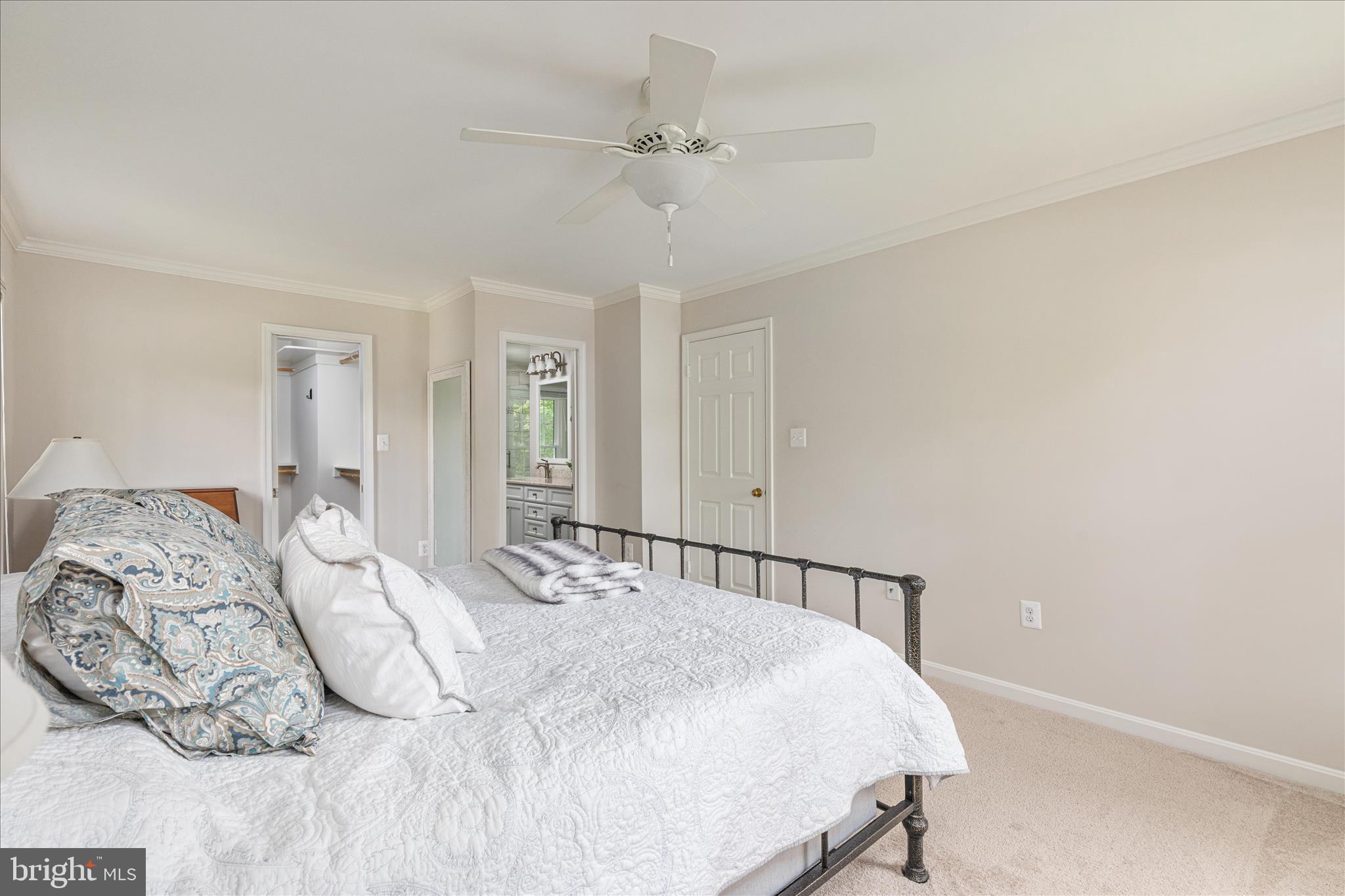 12852 VALLEYWOOD DRIVE