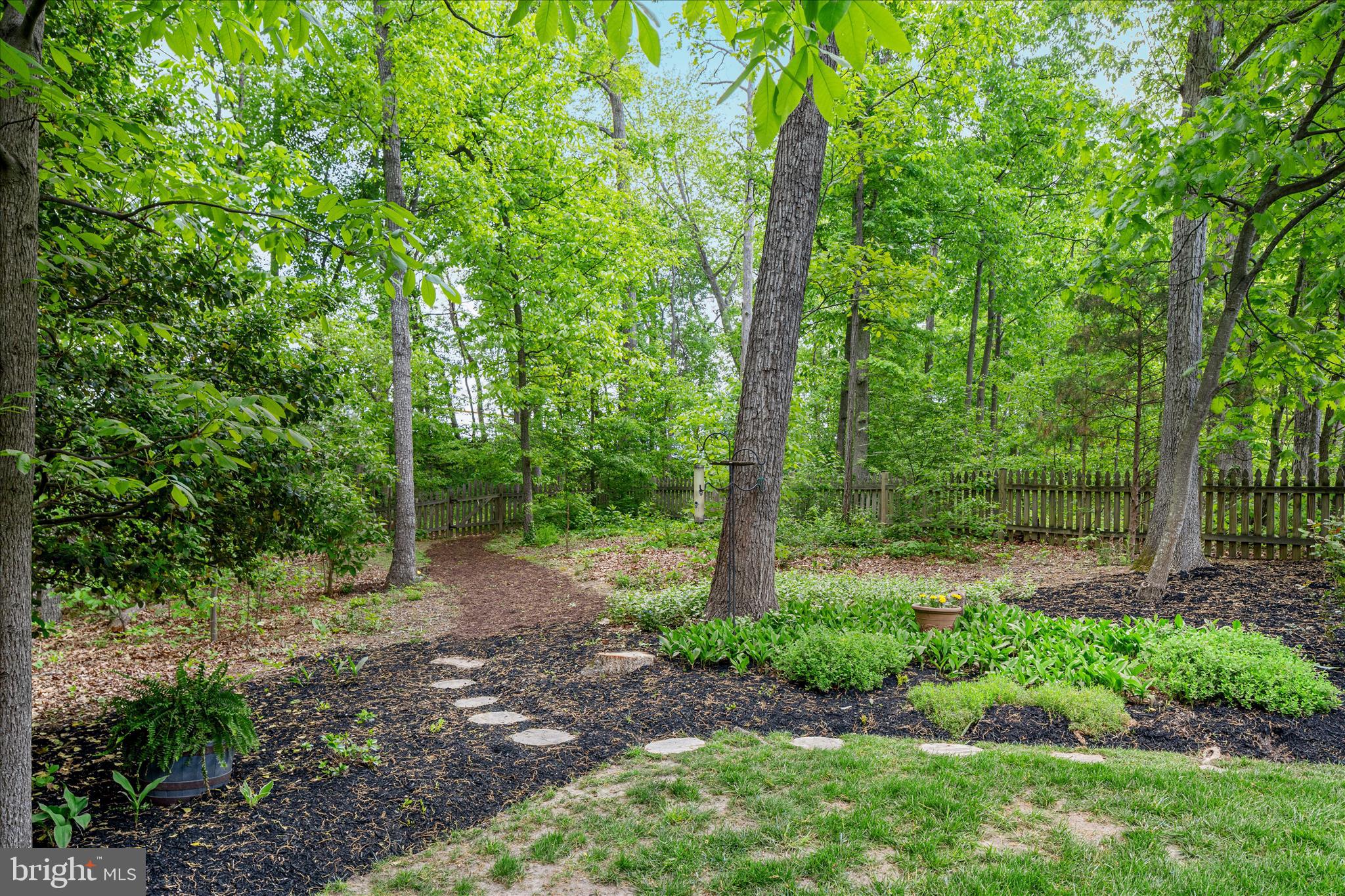 12852 VALLEYWOOD DRIVE