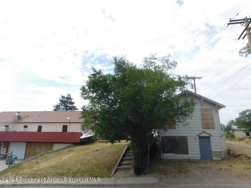 994 Yampa Avenue