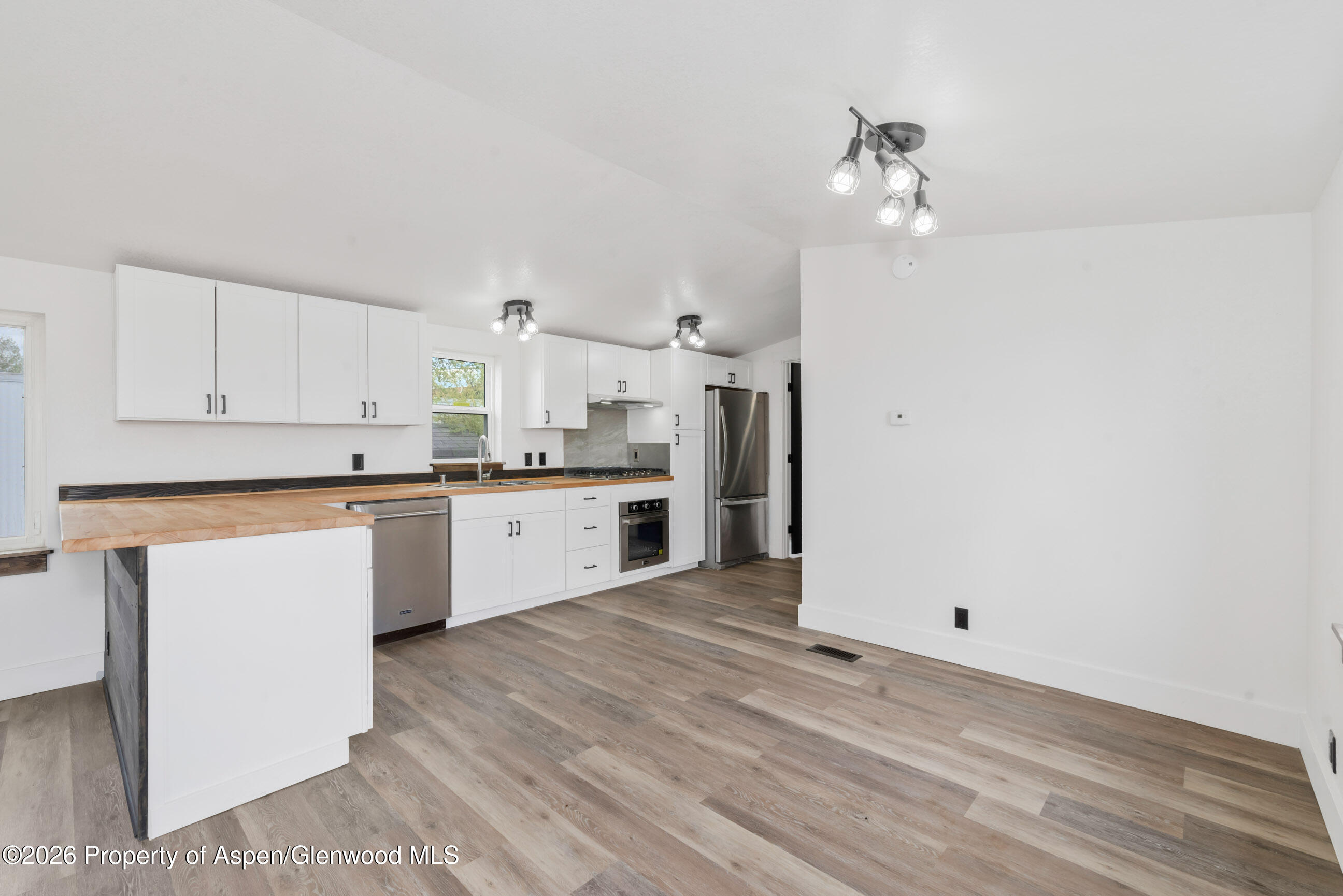 2210 W 3rd Street 11