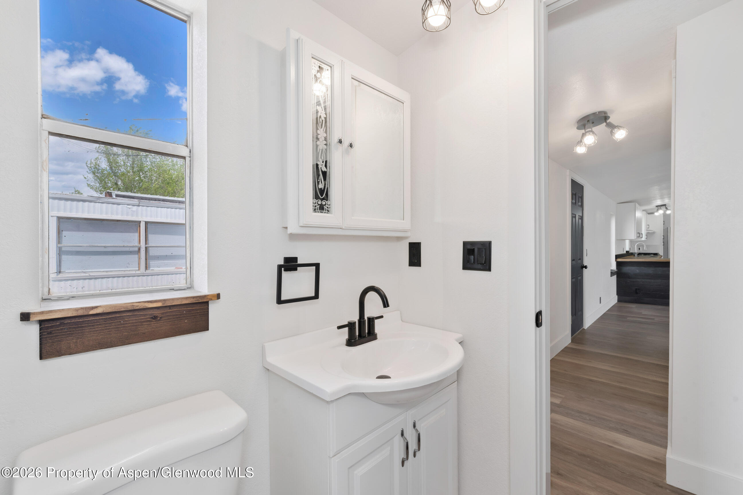 2210 W 3rd Street 11