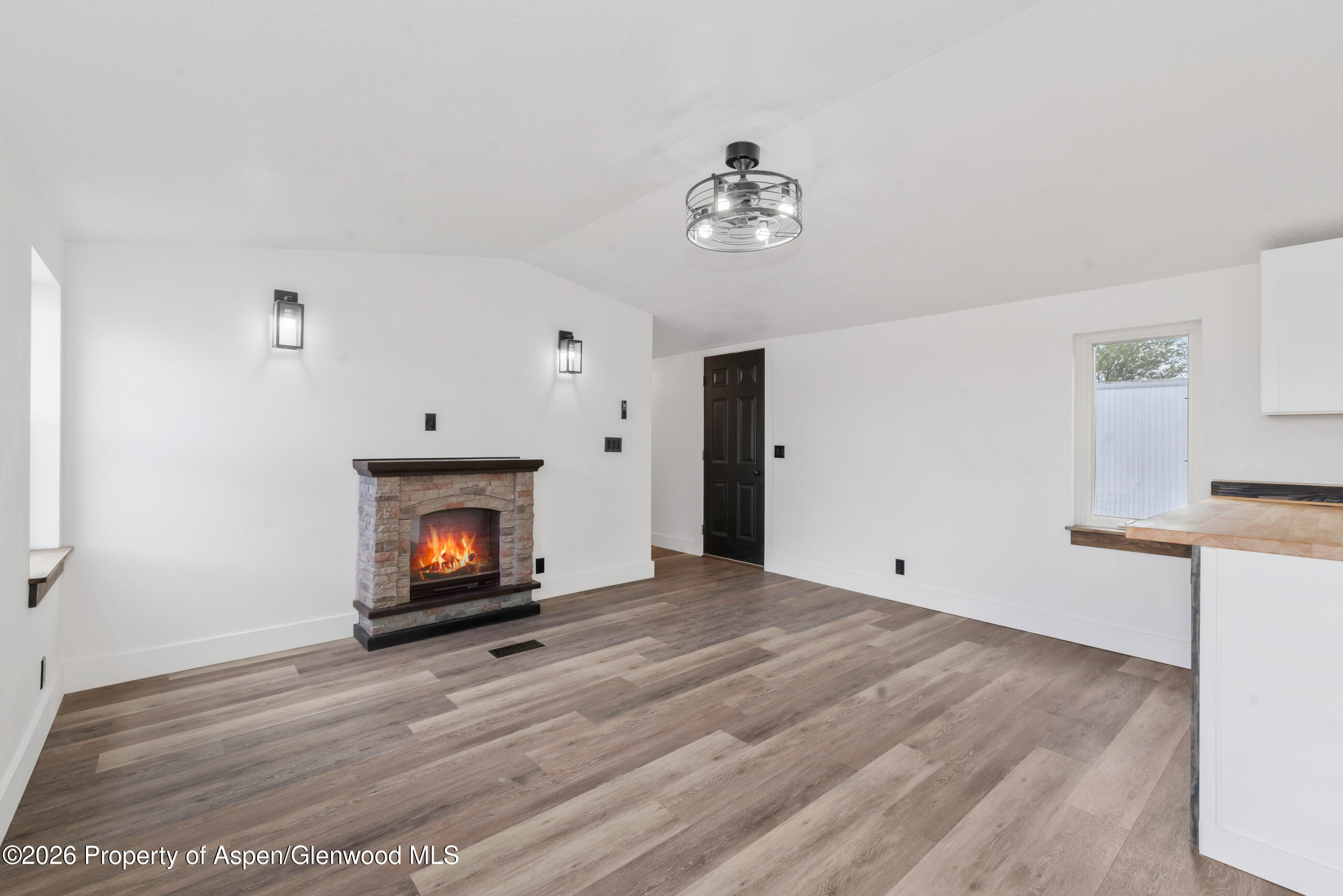 2210 W 3rd Street 11