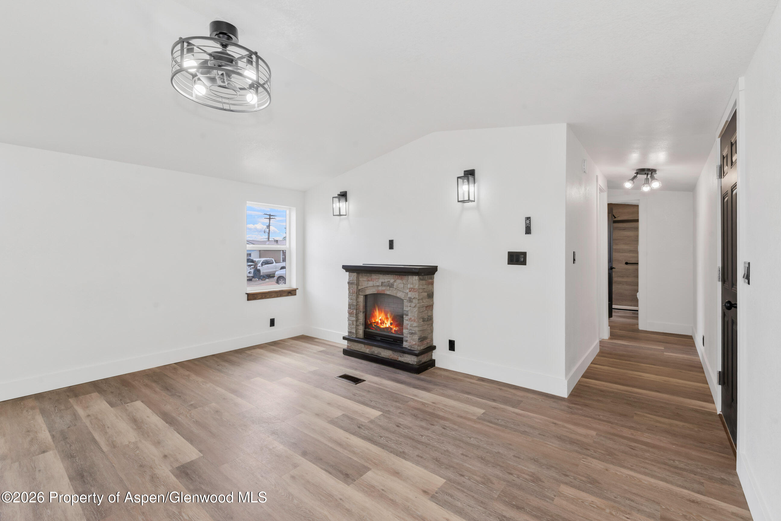 2210 W 3rd Street 11