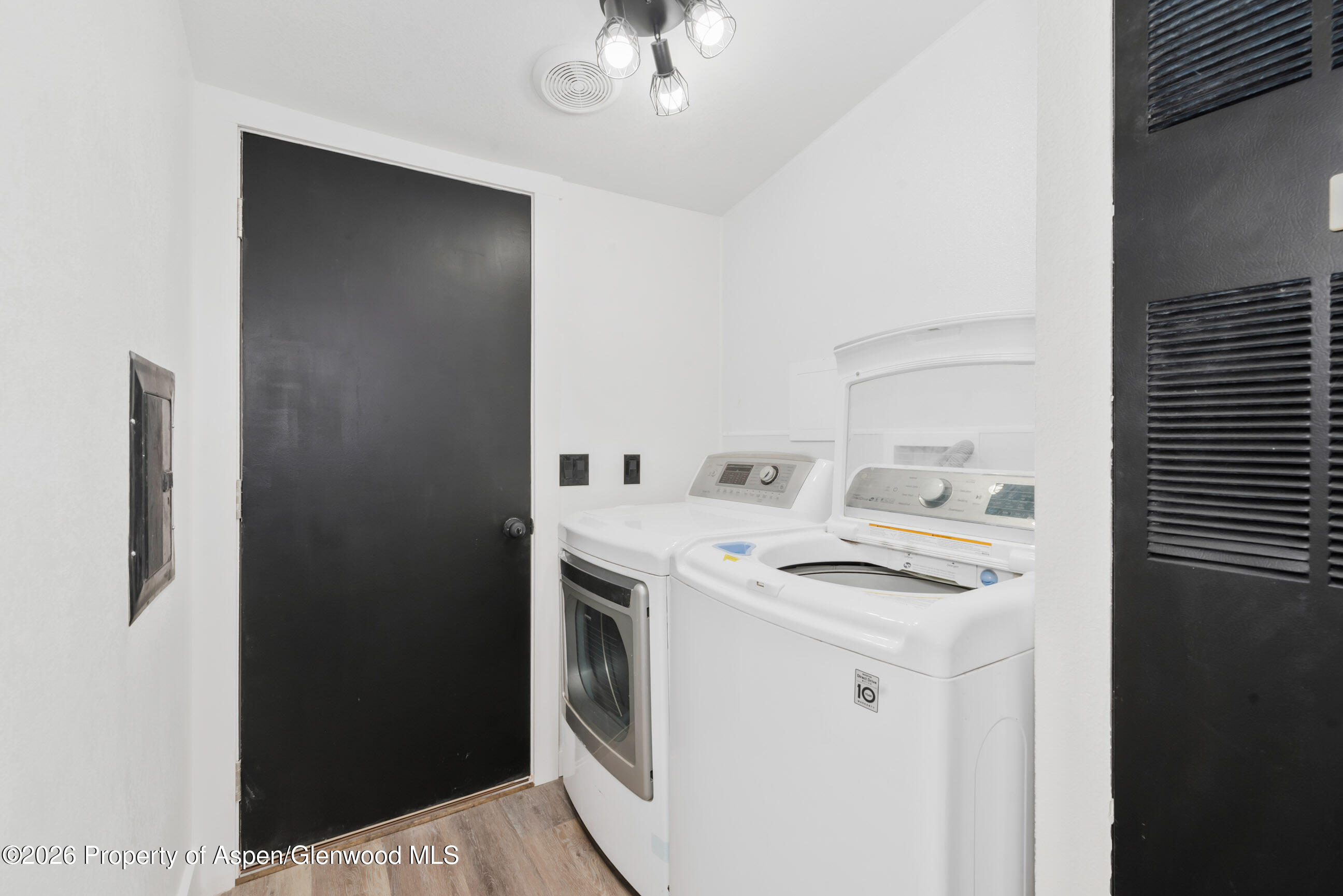 2210 W 3rd Street 11