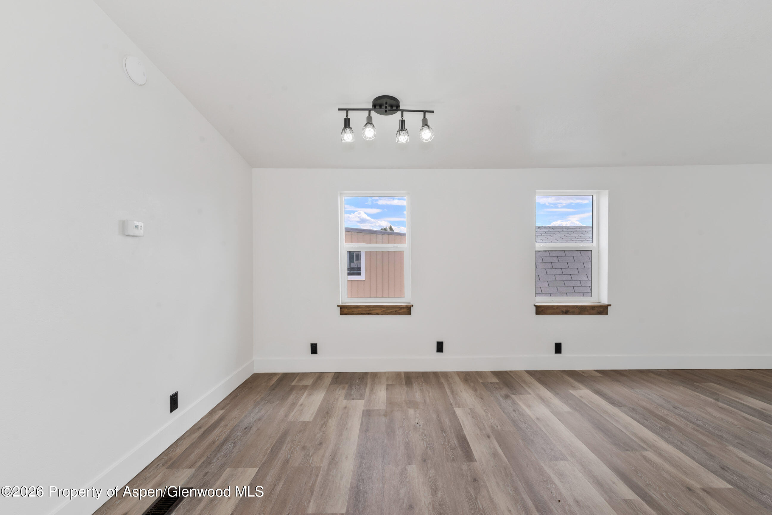 2210 W 3rd Street 11