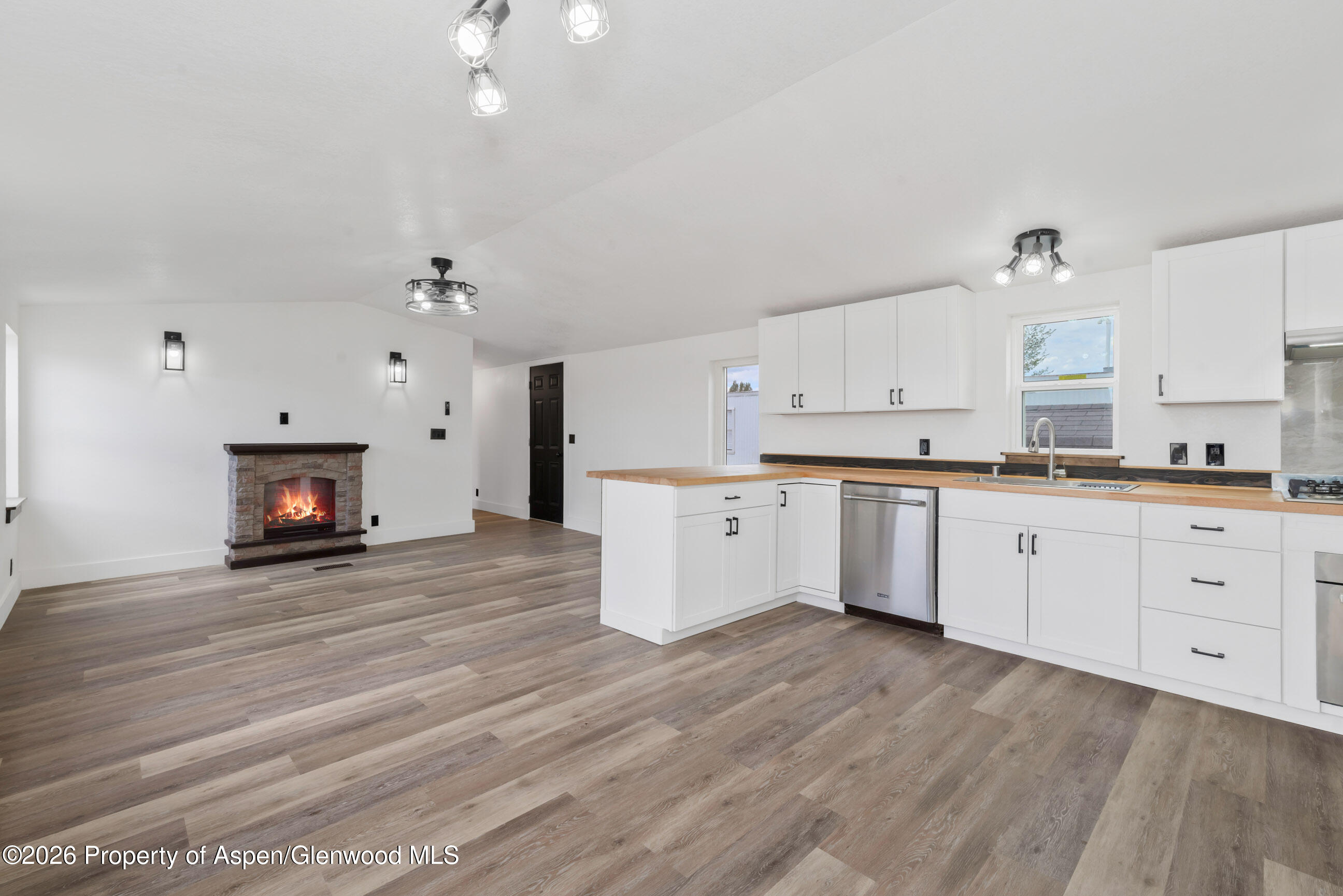 2210 W 3rd Street 11