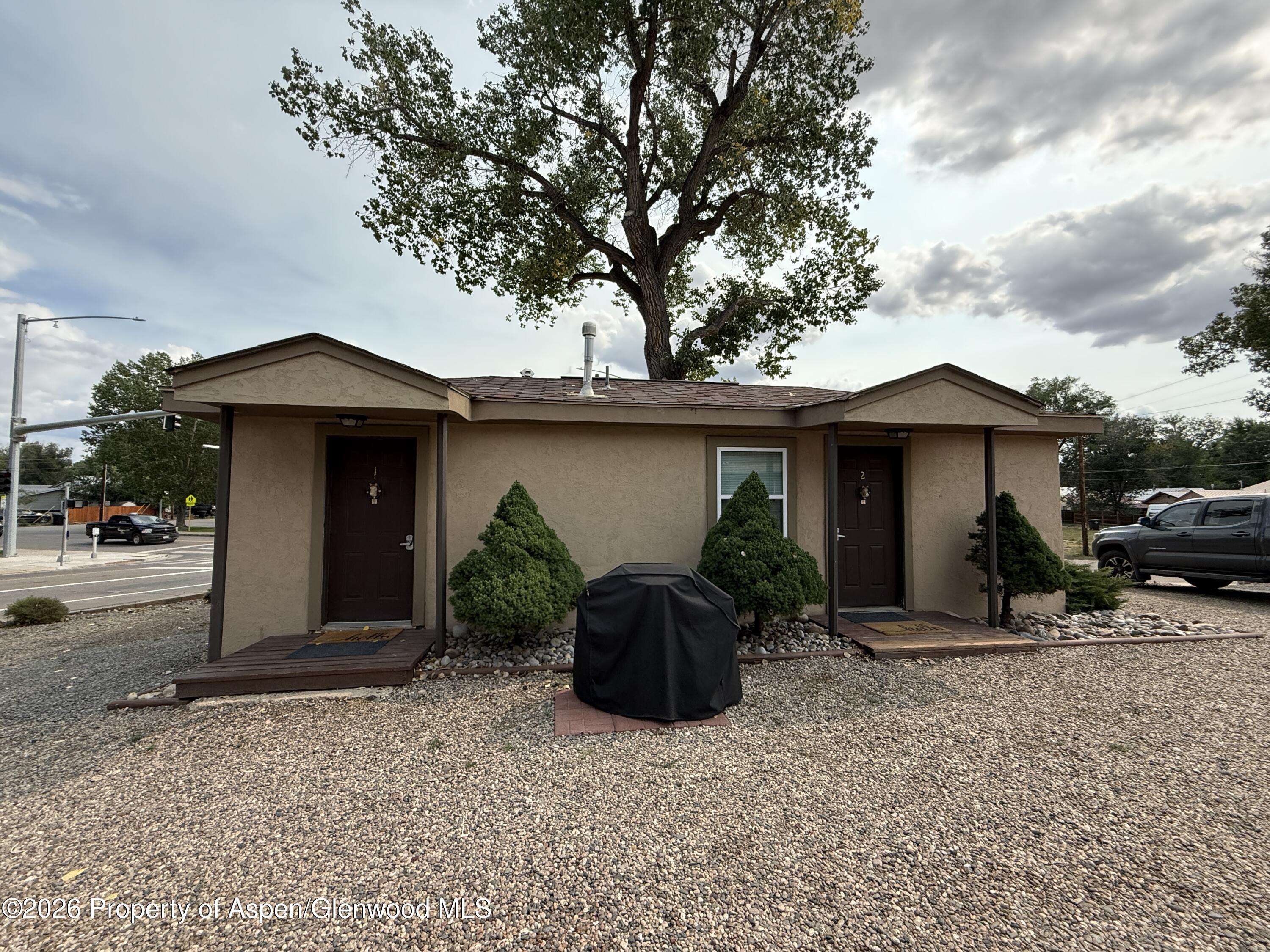 910 Yampa Avenue 1